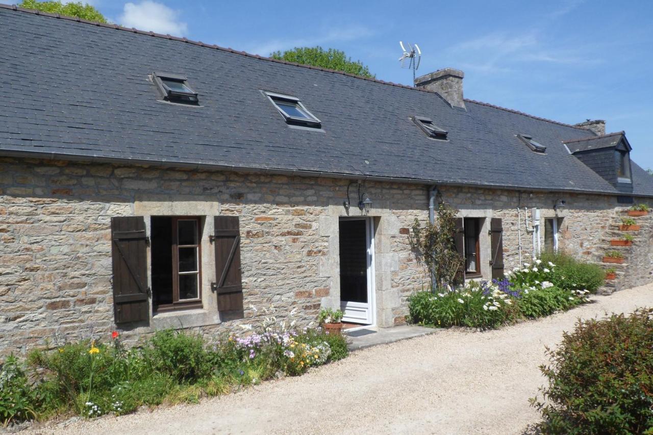 Sue'S Cottages Pleuven Exterior foto