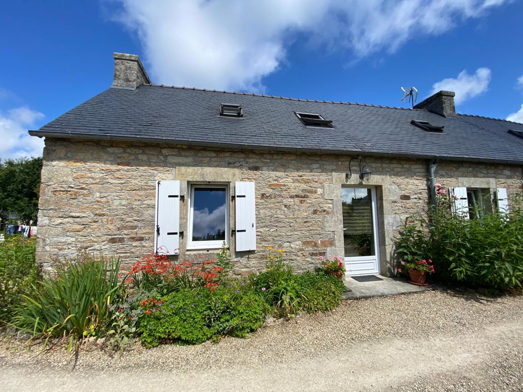 Sue'S Cottages Pleuven Exterior foto
