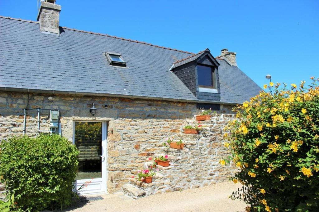 Sue'S Cottages Pleuven Exterior foto
